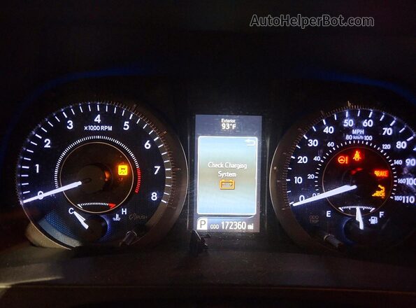 5TDYZ3DC4HS796601 2017 TOYOTA SIENNA Black Вид щитка приладів