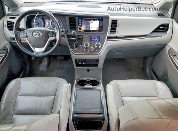 5TDYZ3DC4HS809735 2017 TOYOTA SIENNA Silver Widok deski rozdzielczej