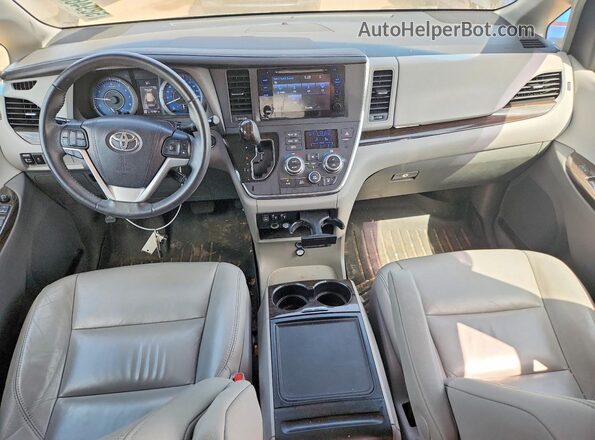 5TDYZ3DC4HS831301 2017 TOYOTA SIENNA Черный Вид панели приборов