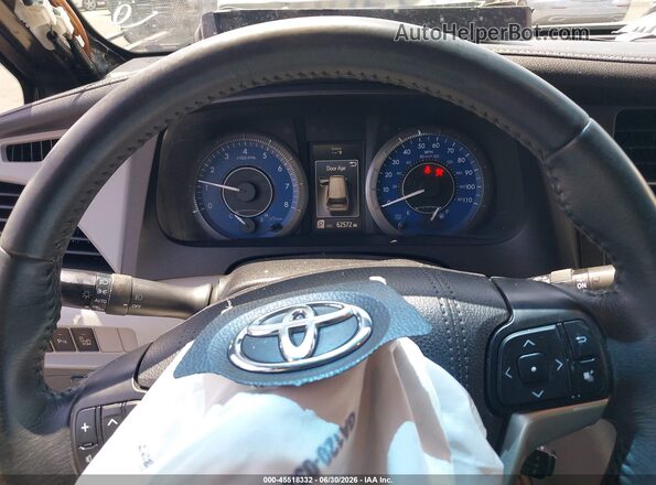 5TDYZ3DC4HS837616 2017 TOYOTA SIENNA Gray Widok tylnych siedzeń