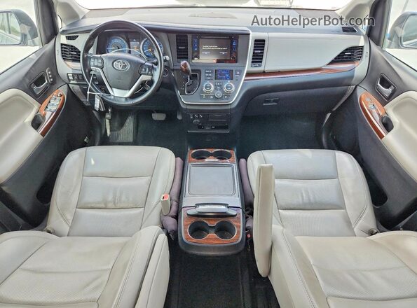 5TDYZ3DC4HS891577 2017 TOYOTA SIENNA Black Widok deski rozdzielczej