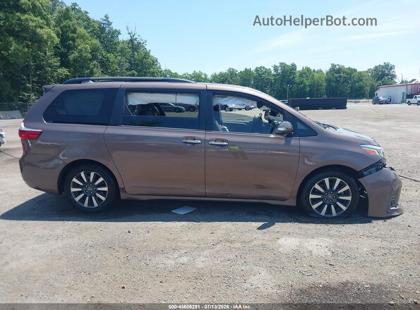 5TDYZ3DC4JS948947 2018 TOYOTA SIENNA Brown Widok wnętrza z tyłu
