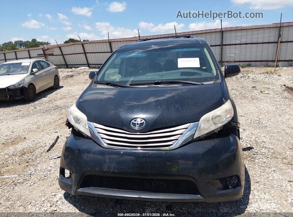 5TDYZ3DC5HS770783 2017 TOYOTA SIENNA Black Instrument cluster view
