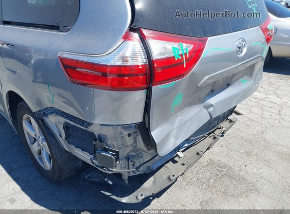 5TDYZ3DC5HS788409 2017 TOYOTA SIENNA Silver წინა ხედი