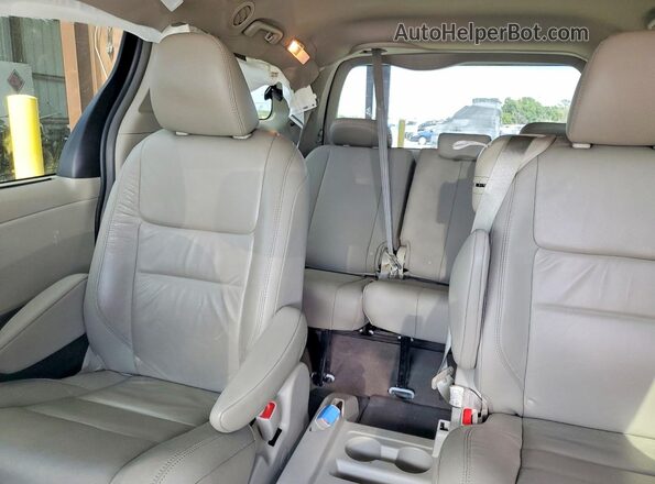 5TDYZ3DC5HS866297 2017 TOYOTA SIENNA White Հետևի նստատեղերի տեսք