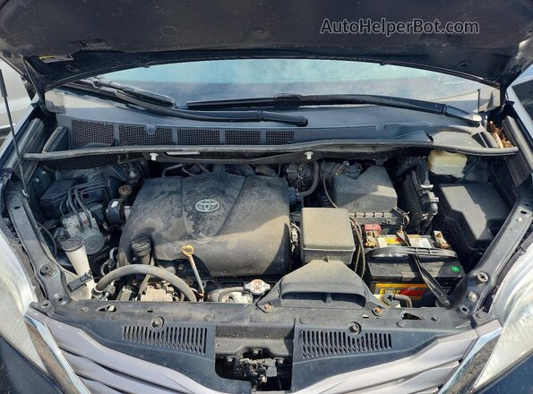 5TDYZ3DC5HS869183 2017 TOYOTA SIENNA Black Widok komory silnika