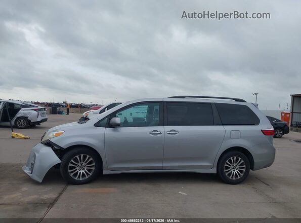 5TDYZ3DC5JS939819 2018 TOYOTA SIENNA Silver 