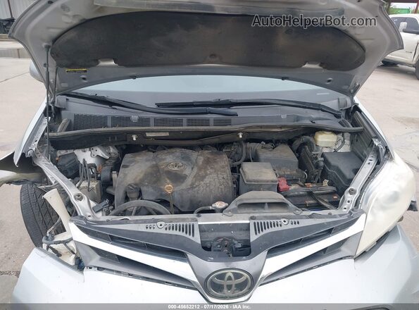 5TDYZ3DC5JS939819 2018 TOYOTA SIENNA Silver Вид ззаду