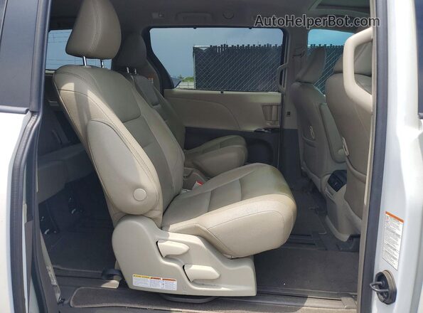 5TDYZ3DC6KS001846 2019 TOYOTA SIENNA White Vista interior trasera