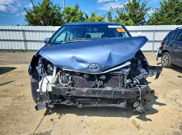 5TDYZ3DC7HS852322 2017 TOYOTA SIENNA Blue Front view