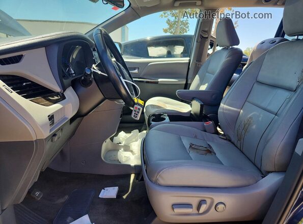 5TDYZ3DC8JS928331 2018 TOYOTA SIENNA Blue Vista interior delantera
