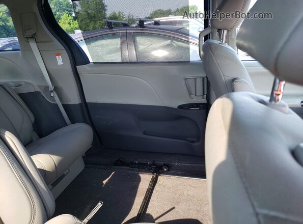 5TDYZ3DC8JS929558 2018 TOYOTA SIENNA White უკანა სალონის ხედი