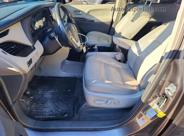 5TDYZ3DC8JS943671 2018 TOYOTA SIENNA Серый Вид салона спереди