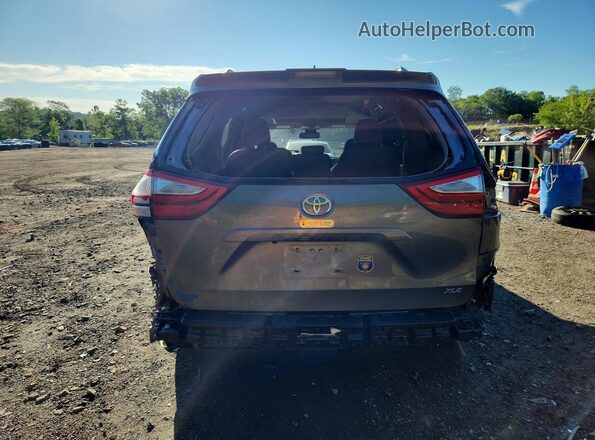 5TDYZ3DC8JS943671 2018 TOYOTA SIENNA Серый Вид сзади