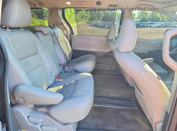 5TDYZ3DC8JS943671 2018 TOYOTA SIENNA Серый Вид задней части салона