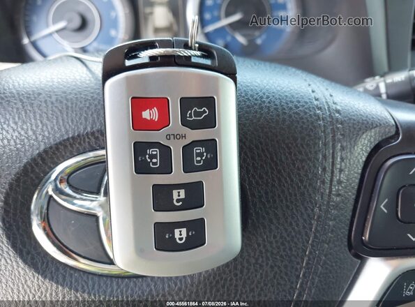 5TDYZ3DC8KS017658 2019 TOYOTA SIENNA Gray Widok deski rozdzielczej