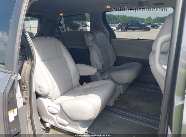 5TDYZ3DC9HS786775 2017 TOYOTA SIENNA Gray VIN sticker view