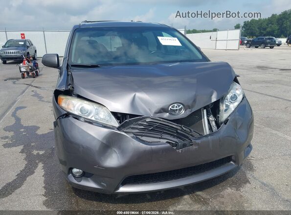 5TDYZ3DC9HS786775 2017 TOYOTA SIENNA Gray Front view