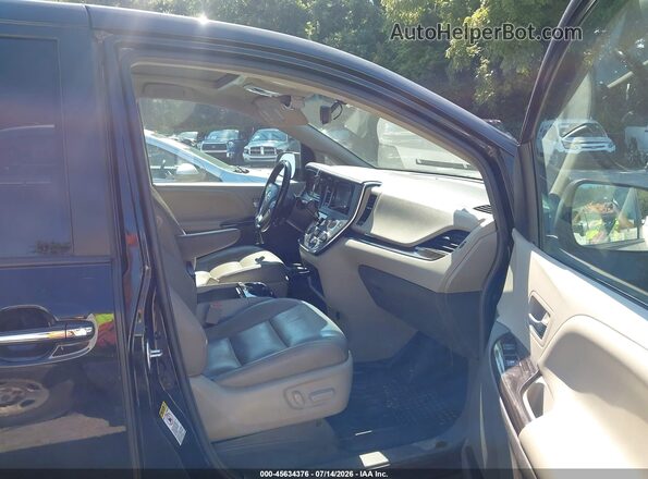 5TDYZ3DC9HS794777 2017 TOYOTA SIENNA Черный Вид салона спереди