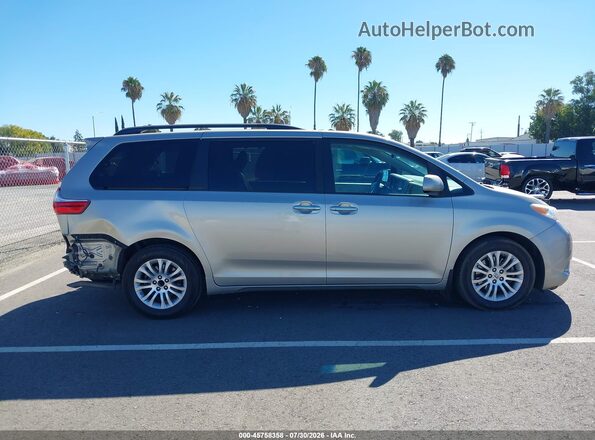5TDYZ3DCXHS897786 2017 TOYOTA SIENNA Beige Widok wnętrza 360 stopni