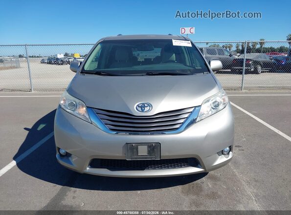 5TDYZ3DCXHS897786 2017 TOYOTA SIENNA Beige Widok wnętrza z tyłu