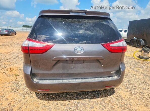 5TDYZ3DCXJS925169 2018 TOYOTA SIENNA Gray Rear view