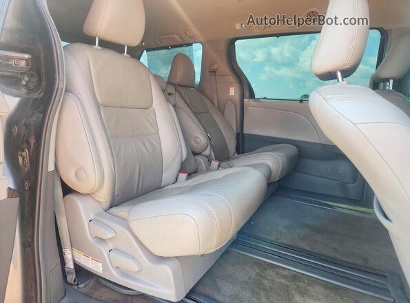 5TDYZ3DCXJS925169 2018 TOYOTA SIENNA Gray Rear interior view