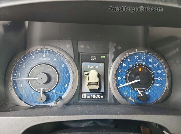 5TDYZ3DCXJS927018 2018 TOYOTA SIENNA Silver Widok zestawu wskaźników