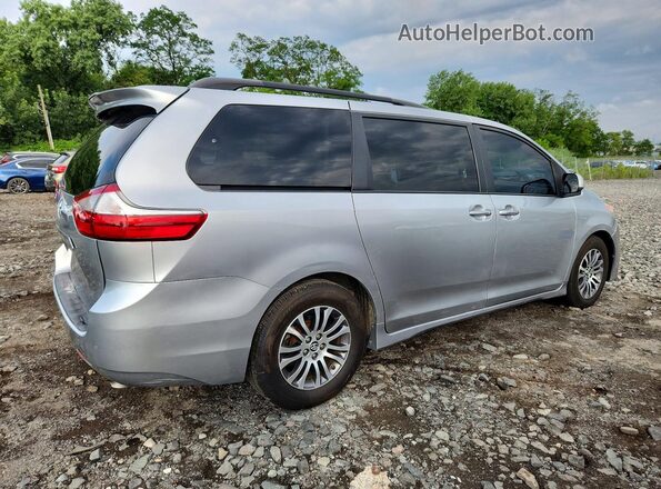5TDYZ3DCXJS927018 2018 TOYOTA SIENNA Silver Tył prawy