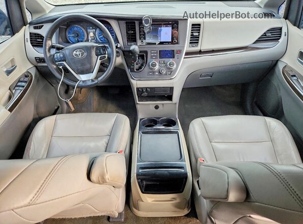 5TDYZ3DCXJS927018 2018 TOYOTA SIENNA Silver Widok deski rozdzielczej