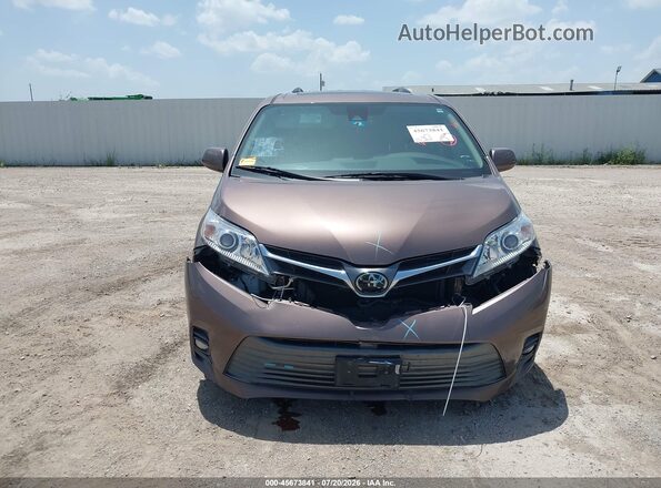 5TDYZ3DCXJS946474 2018 TOYOTA SIENNA Brown ხელსაწყოთა პანელის ხედი