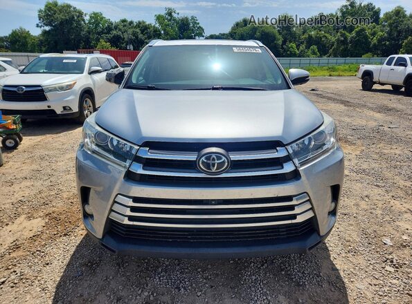 5TDYZRFH1HS190894 2017 TOYOTA HIGHLANDER Silver Դիմացի տեսք