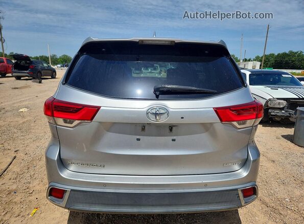 5TDYZRFH1HS190894 2017 TOYOTA HIGHLANDER Silver Հետևի տեսք