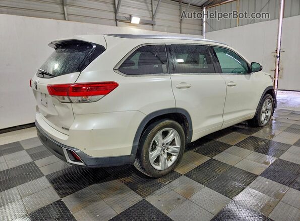 5TDYZRFH2JS266189 2018 TOYOTA HIGHLANDER White Rear right