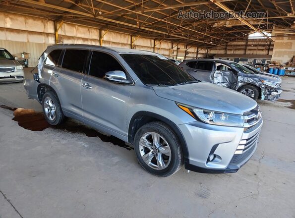 5TDYZRFH3JS239342 2018 TOYOTA HIGHLANDER Silver Delantero derecho