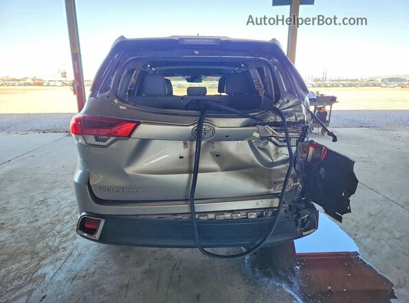 5TDYZRFH3JS239342 2018 TOYOTA HIGHLANDER Silver Vista trasera