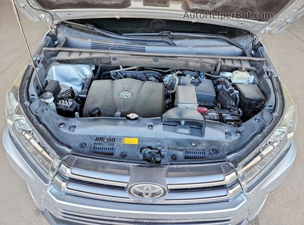 5TDYZRFH3JS239342 2018 TOYOTA HIGHLANDER Silver Vista del compartimento del motor