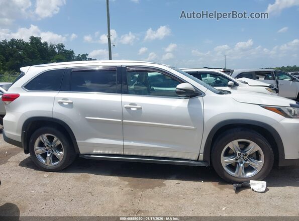 5TDYZRFH4JS242444 2018 TOYOTA HIGHLANDER White Вид задньої частини салону