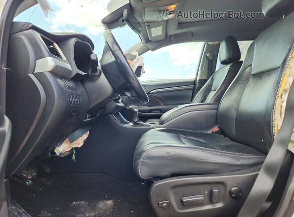 5TDYZRFH6HS192169 2017 TOYOTA HIGHLANDER White Widok wnętrza z przodu