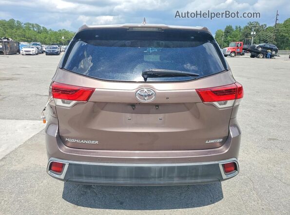 5TDYZRFH7JS242938 2018 TOYOTA HIGHLANDER Brown Հետևի տեսք