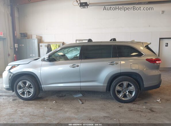 5TDYZRFH9KS290183 2019 TOYOTA HIGHLANDER Silver Widok wnętrza 360 stopni