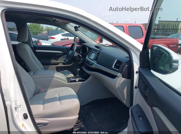 5TDZARFH0JS038512 2018 TOYOTA HIGHLANDER White Widok wnętrza z przodu
