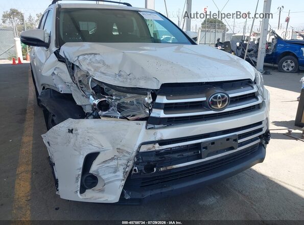 5TDZARFH4JS034768 2018 TOYOTA HIGHLANDER White Vista del cuadro de instrumentos