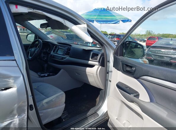 5TDZARFH6JS041687 2018 TOYOTA HIGHLANDER Silver Vista interior delantera