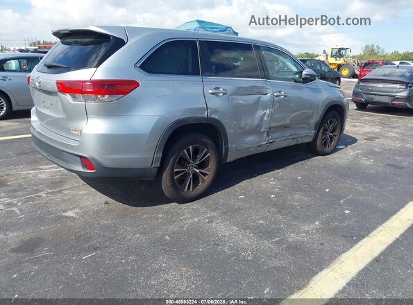5TDZARFH6JS041687 2018 TOYOTA HIGHLANDER Silver Trasero derecho