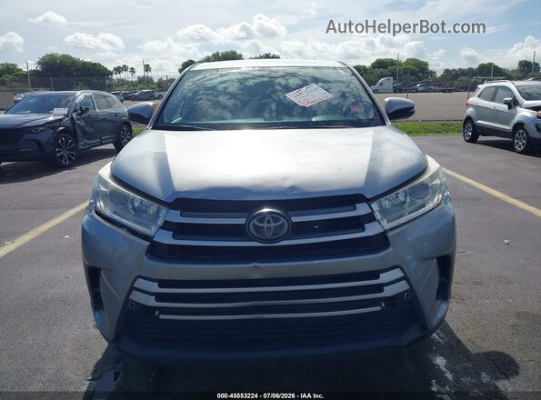 5TDZARFH6JS041687 2018 TOYOTA HIGHLANDER Silver Vista del cuadro de instrumentos