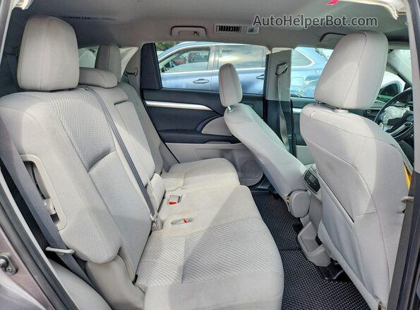 5TDZARFH8KS058248 2019 TOYOTA HIGHLANDER Серый Вид задних сидений