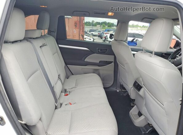 5TDZARFH9GS017439 2016 TOYOTA HIGHLANDER White Vista interior trasera