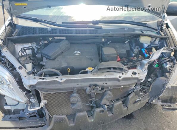 5TDZK3DC3GS698201 2016 TOYOTA SIENNA Silver Շարժիչի բաժամունքի տեսք
