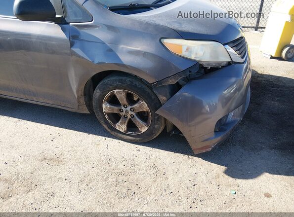 5TDZK3DC9GS692239 2016 TOYOTA SIENNA Серый Вид щитка приборов